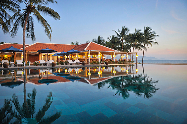 BEACH RESTAURANT