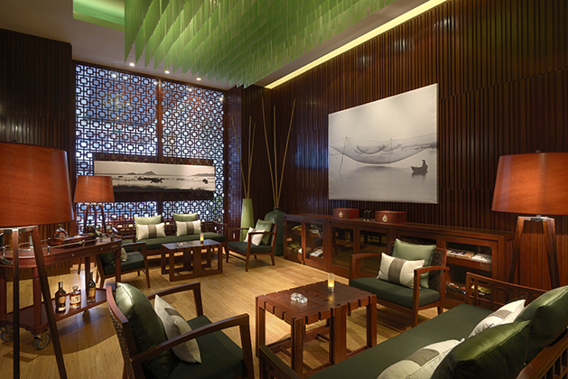 75277189-h1-anvnlc_sn0513_rest_cigar_lounge