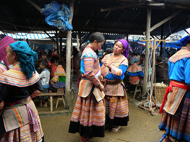 sunday-market-1