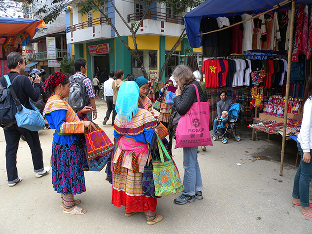 sunday-market-3