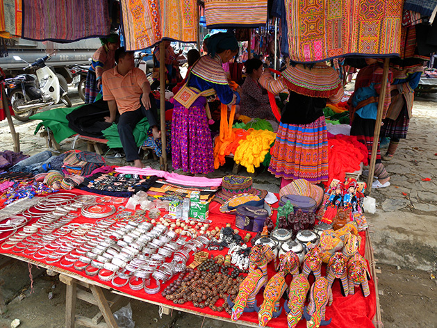 sunday-market-7